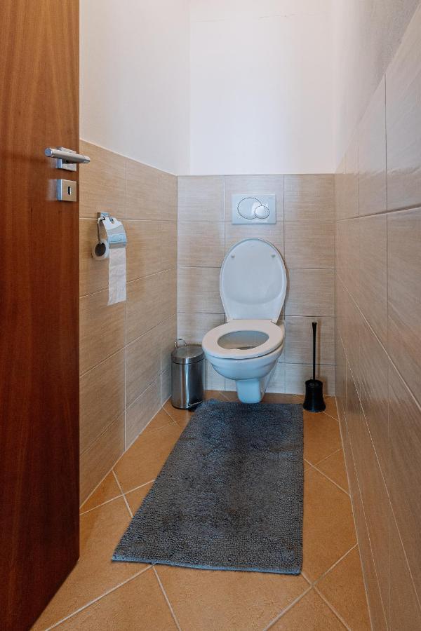 Apartment Family Bratislava Parking Slot Included! Extérieur photo